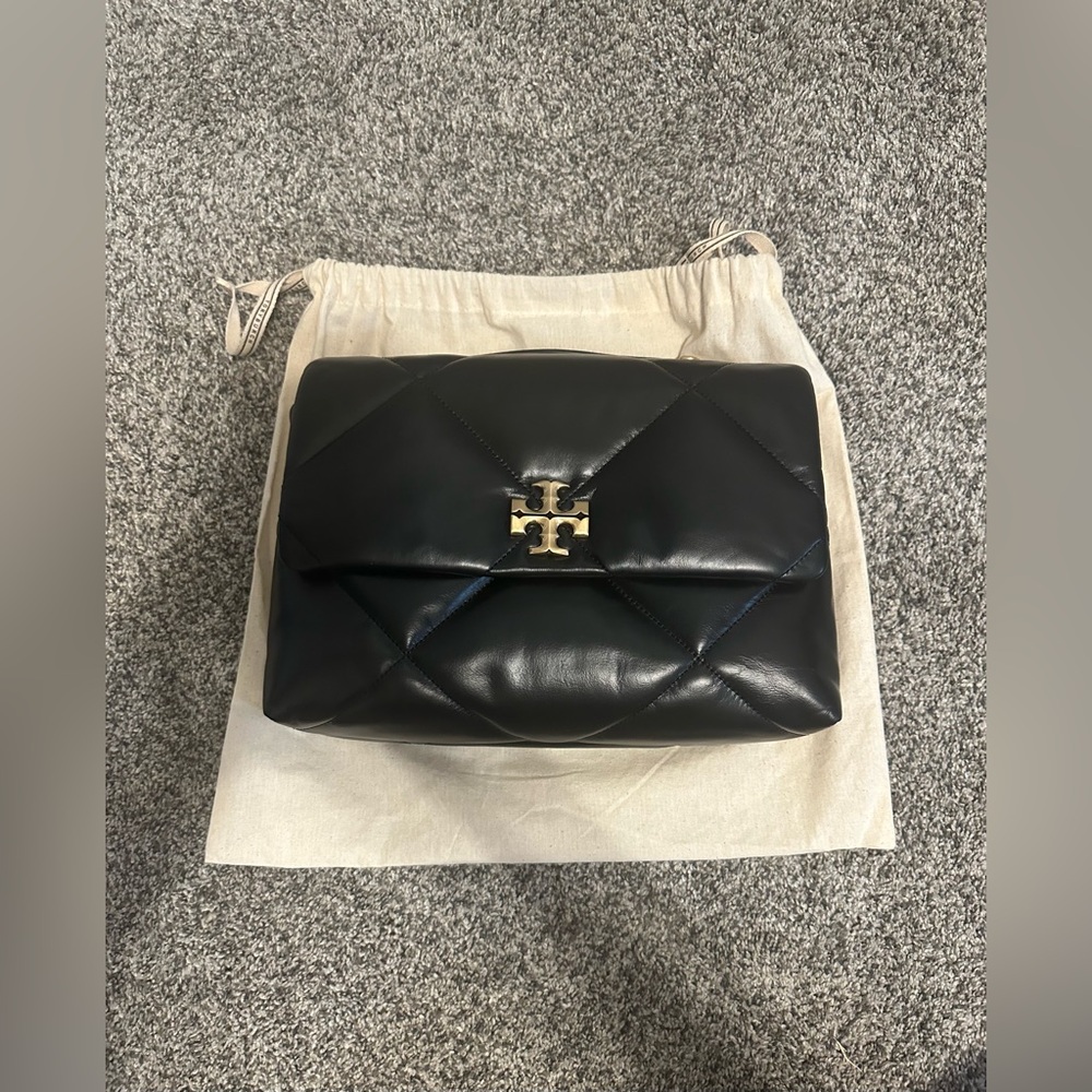 Tory Burch Black Quilted Leather Shoulder Bag with Gold Chain - Picture 2 of 15